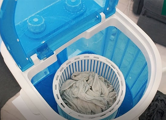 Mini lavadora portátil centrifugadora Caravan 3Kg second hand for 48.9 EUR  in Barcelona in WALLAPOP